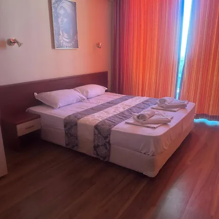 Bhm 3* Σάνι Μπιτς