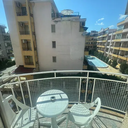 Bhm Σάνι Μπιτς